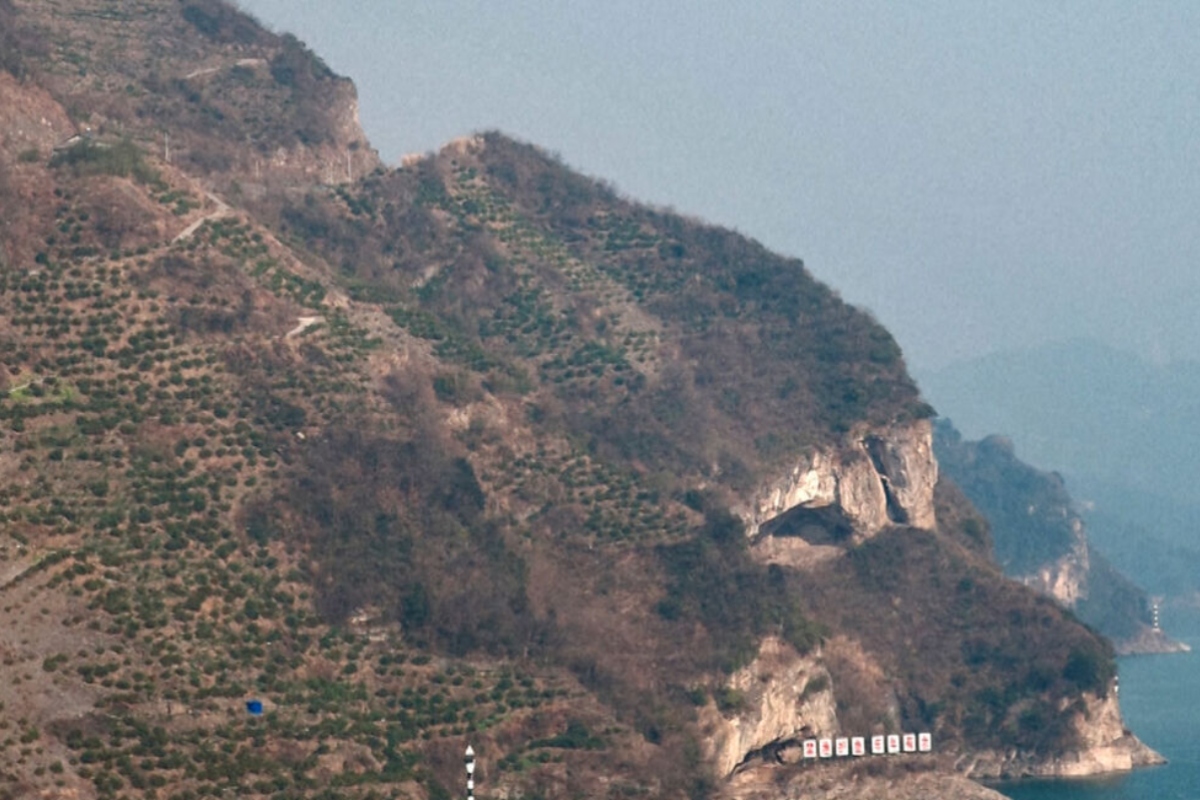 Montanha na China com formato de cachorro viraliza. Saiba!