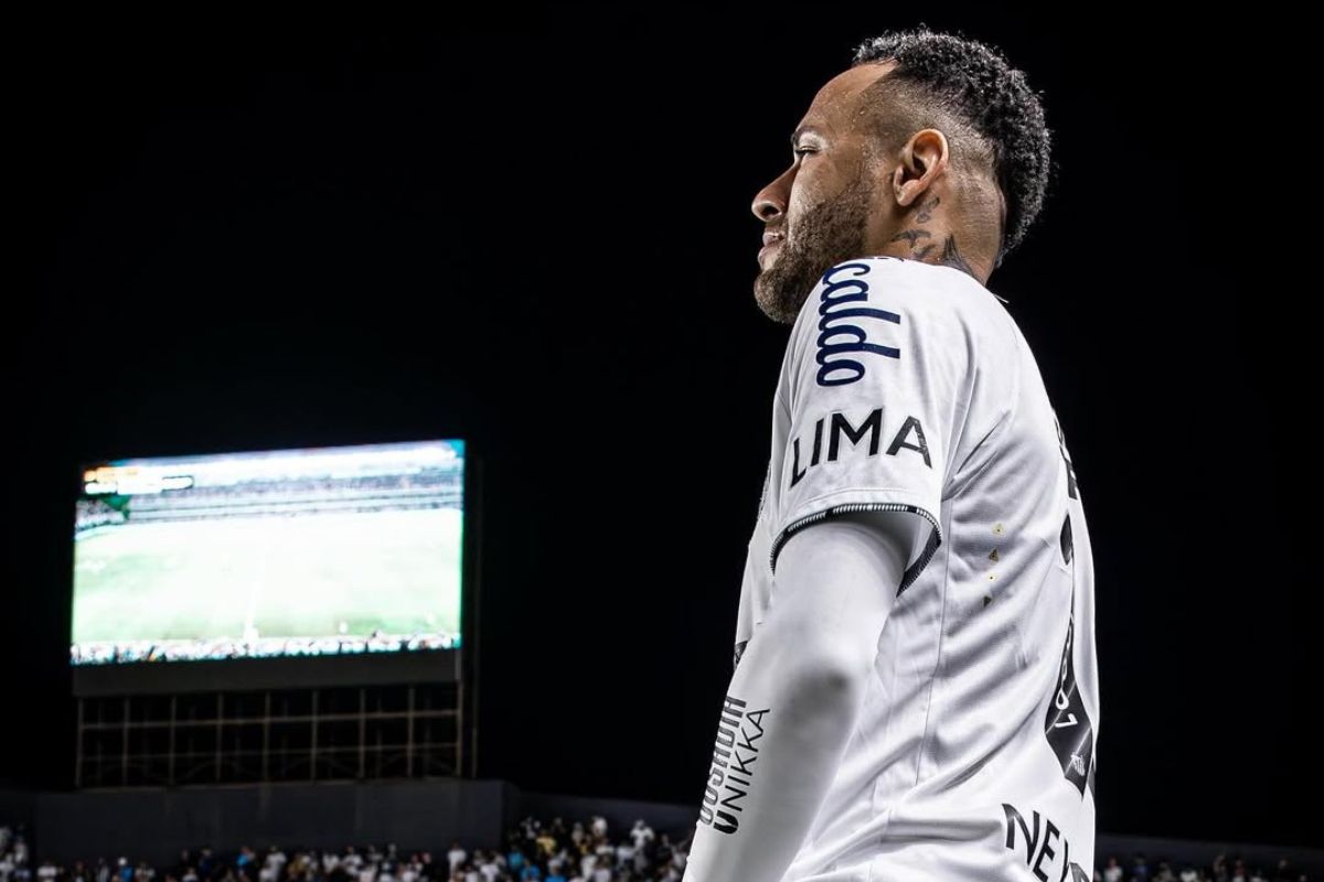 Volta de Neymar deixa Record 44 minutos na liderança