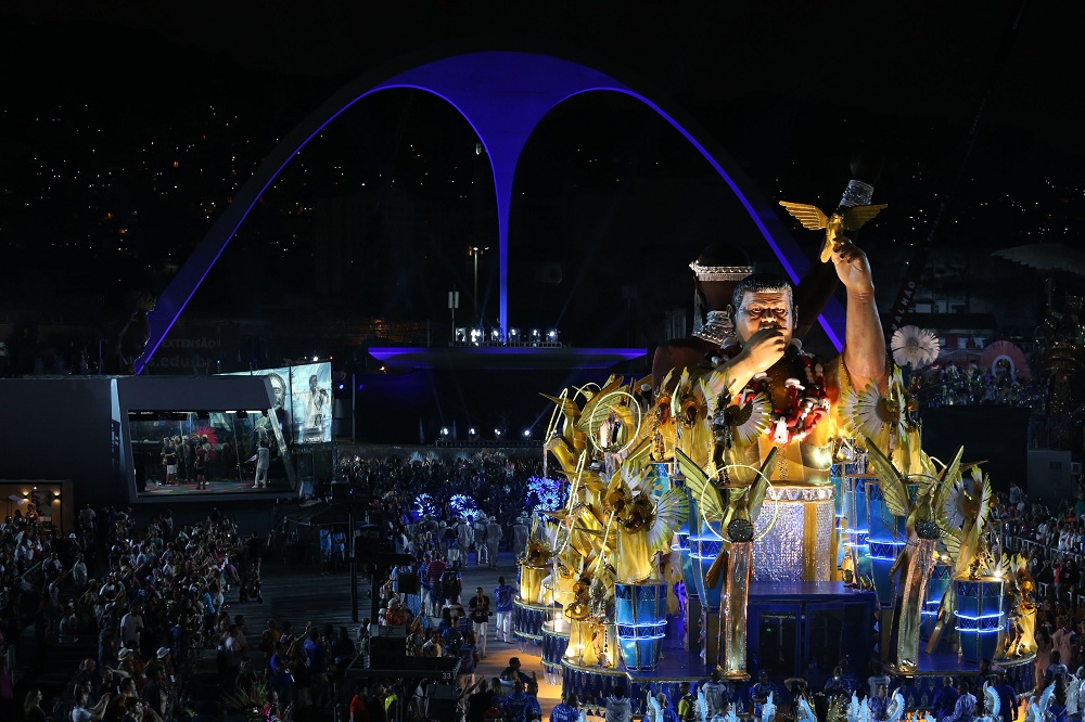 Ampliação dos dias de desfile na Sapucaí custa R$ 10 milhões a mais aos camarotes tradicionais do Rio