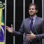 “PSB pode contribuir mais com o governo”, diz líder