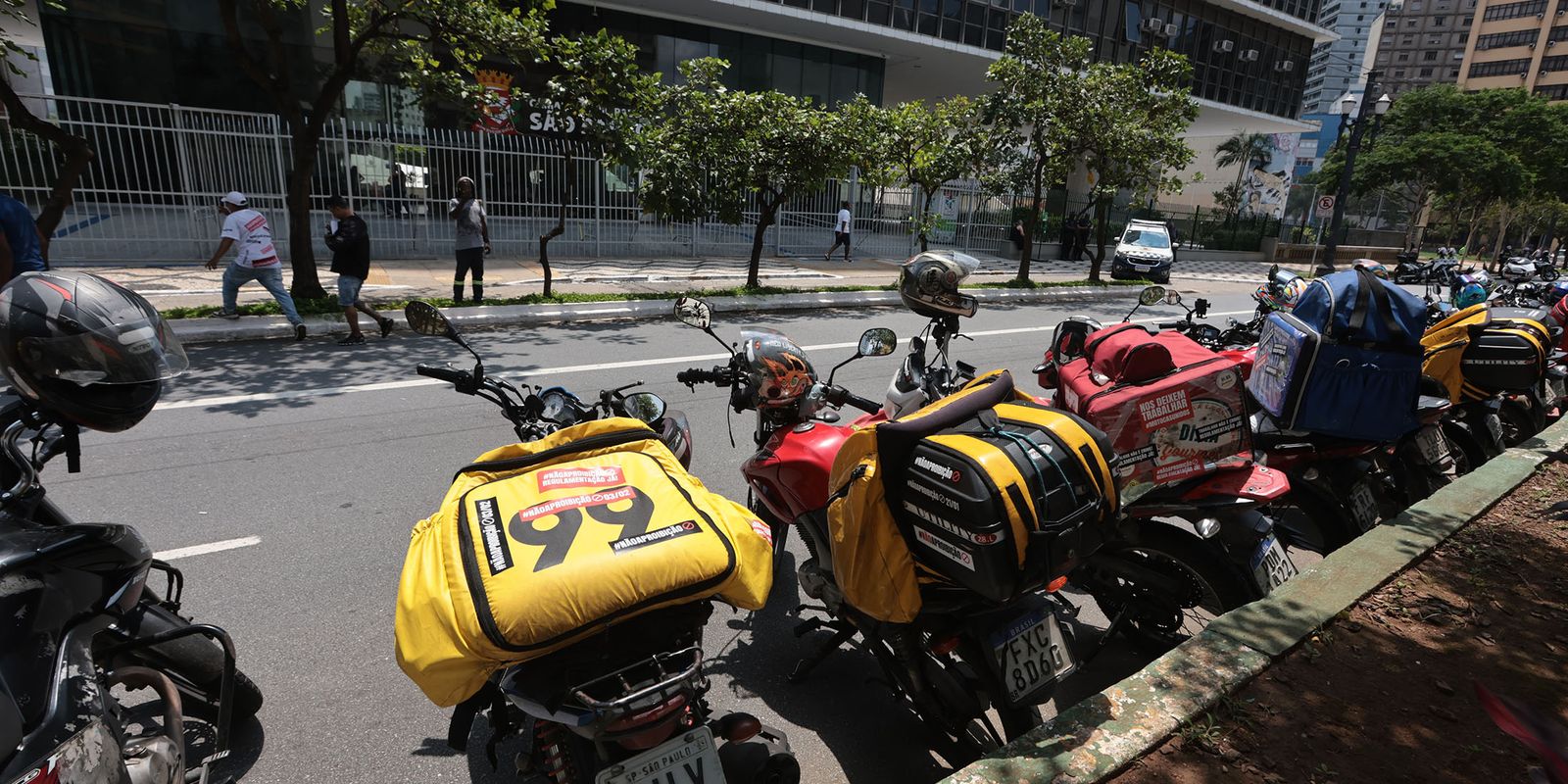 Justiça de SP declara inconstitucional decreto que suspendia mototáxis