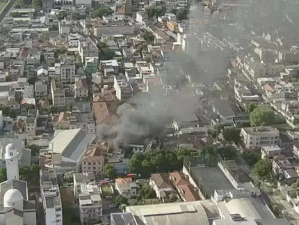 Prefeito do Rio afirma que escolas afetadas por incêndio em fábrica não serão rebaixadas