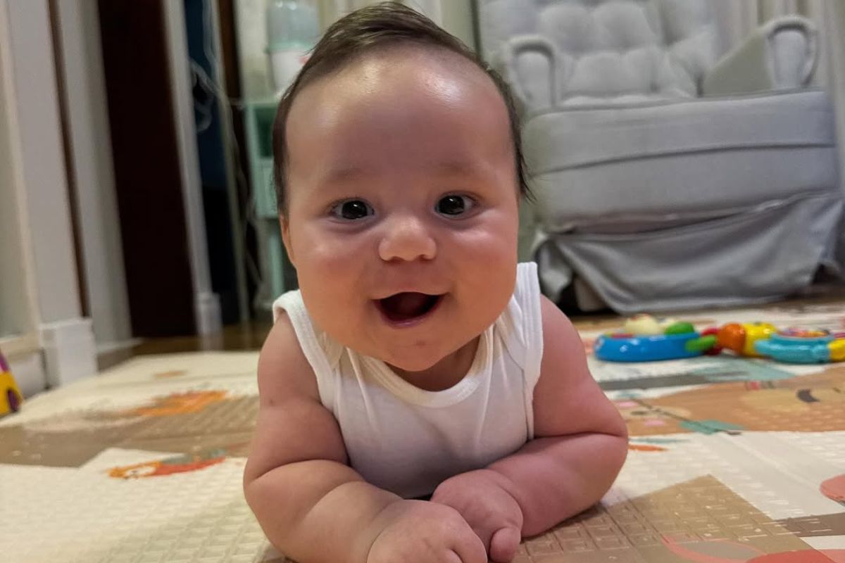 Viih Tube celebra 3 meses de Ravi e relembra internação do bebê