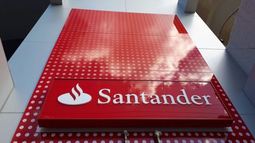 Santander lucra R$ 3,8 bilhões no 4º tri de 2024 e cresce 74,9%