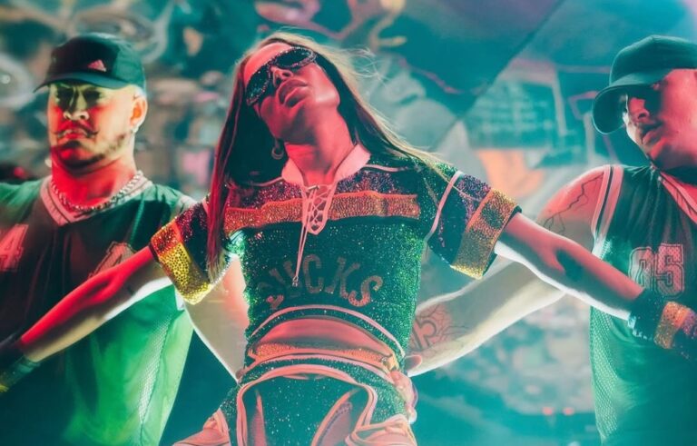 Anitta enfrenta contratempos em turnê de pré-Carnaval