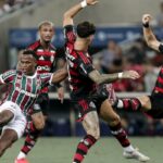 Flamengo vence Fluminense no primeiro capítulo da final do Carioca