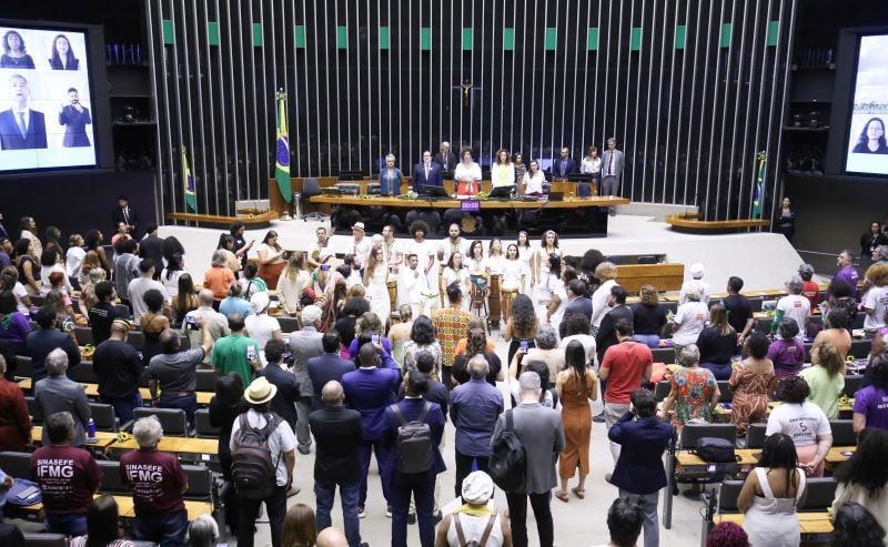 Câmara homenageia Marielle e Anderson. Atentado vai completar 7 anos