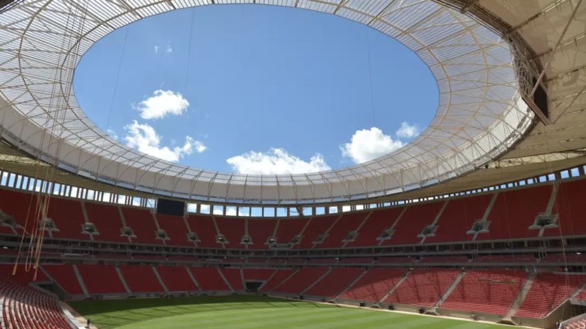 Homem morre depois de levar choque no Mané Garrincha