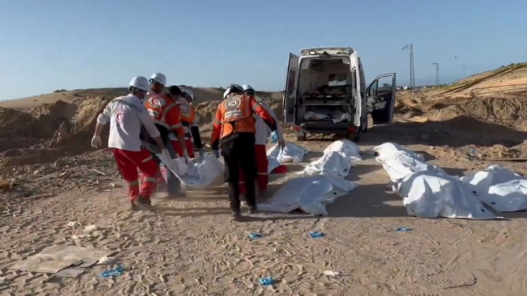 Ataque de Israel na Faixa de Gaza mata 15 médicos
