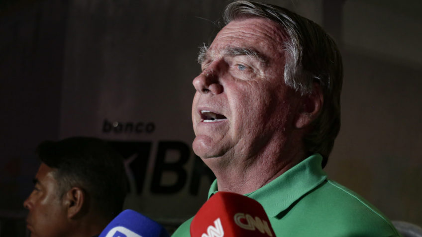 Bolsonaro convoca ato por anistia a presos do 8 de Janeiro