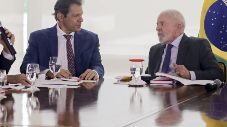 Haddad apresentará alternativas ao IOF a Lula na 3ª feira