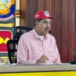 Maduro anuncia entrega de 180 mil hectares de terra ao MST