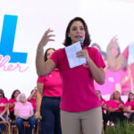 Michelle Bolsonaro recebe homenagens por aniversário