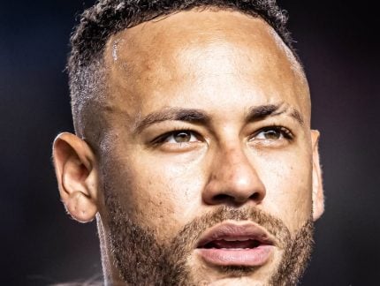 Neymar emite posicionamento lamentando ser cortado da Seleção