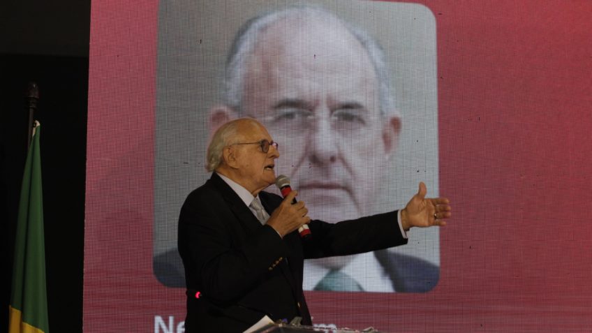 Nelson Jobim defende retomar o diálogo