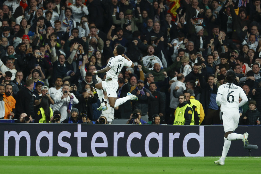 Rodrygo faz ‘gol relâmpago’ e Real Madrid larga à frente do Atlético nas oitavas de final da Champions