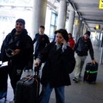 Fechamento do maior aeroporto da Europa afeta 291 mil passageiros e obriga procura por voos alternativos