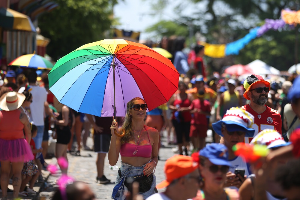 Carnaval de Pernambuco: Celebridades marcam festa em praças alternativas