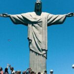 Homem sofre mal-estar e morre nas escadarias do Cristo Redentor