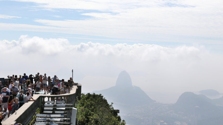 Procon interdita acesso ao Cristo Redentor após morte de turista