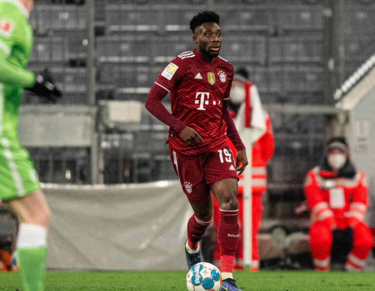 Bayern de Munique ameaça processar Federação Canadense por lesão de Alphonso Davies