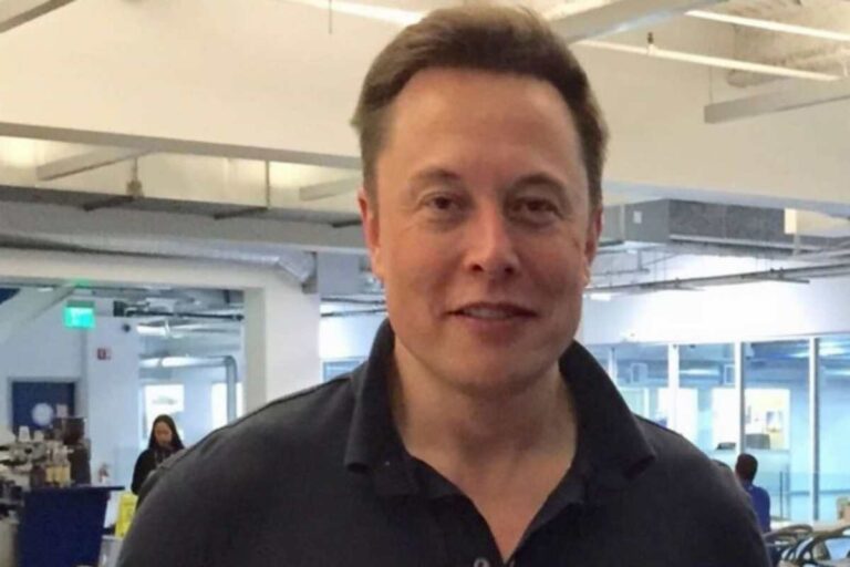 Elon Musk é intimado em caso de paternidade