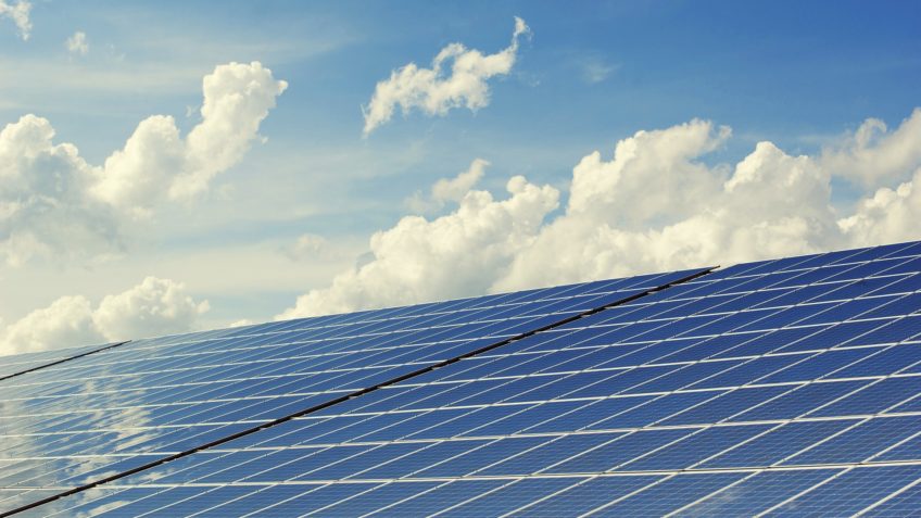 Thopen compra 52 usinas solares por R$ 750 milhões