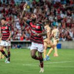 Vai renovar? Presidente do Flamengo ironiza pai de Gerson por proposta recusada