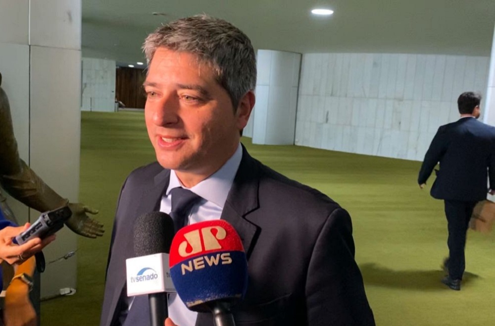 Carlos Portinho diz ver com estranhamento resposta da PGR sobre Bolsonaro