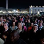 Internado, Papa Francisco precisa reaprender a falar