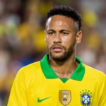 Sem nunca atingir o seu potencial, Neymar escolhe terminar sua carreira fora de campo