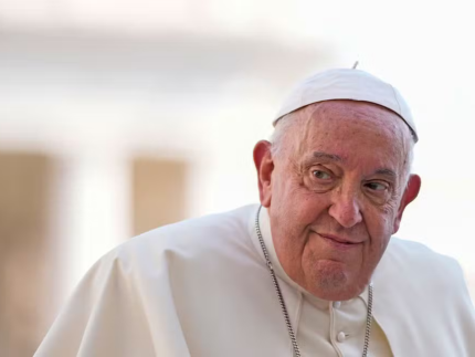 Papa Francisco teve noite tranquila e segue de repouso, informa Vaticano