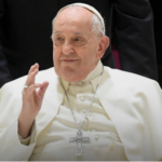 Papa Francisco permanece estável e faz fisioterapia, atualiza Vaticano