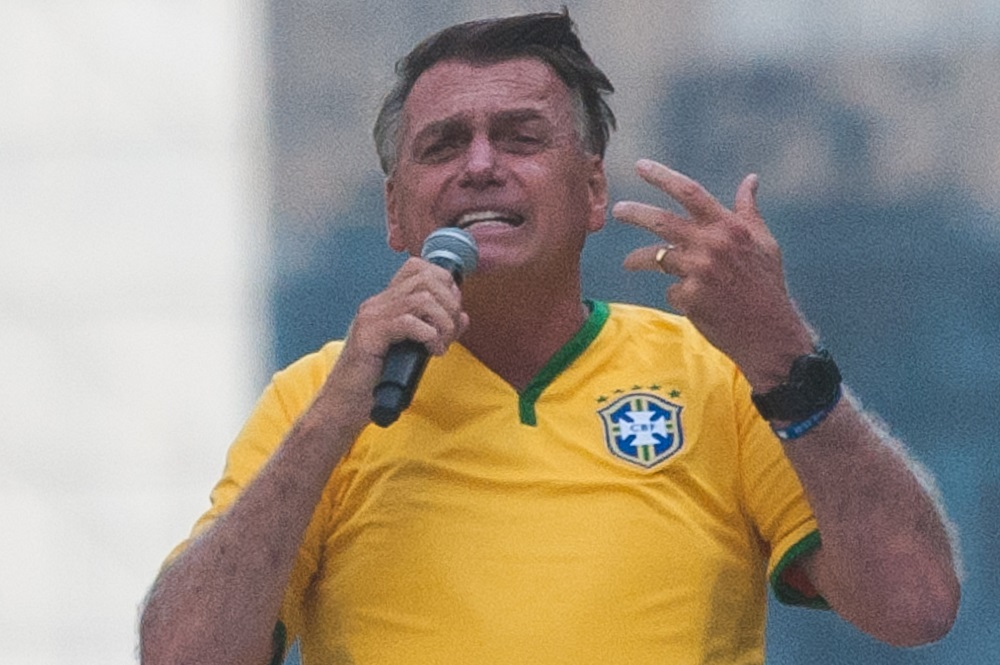 Bolsonaro mobiliza seguidores no RJ para defender anistia antes de julgamento no STF