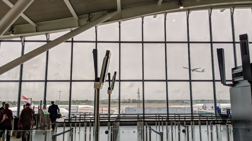 Aeroporto de Heathrow está apto a retomar parcialmente os voos