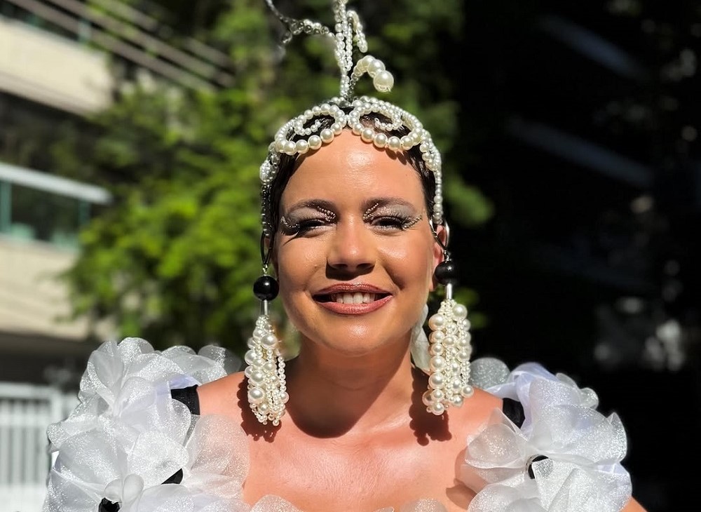 Leandra Leal celebra volta ao Cordão da Bola Preta após ausência no Carnaval devido à gravidez