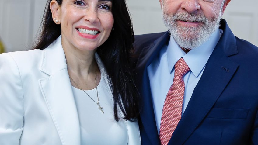 No Uruguai, Lula se reúne com candidata da oposição do Equador