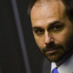 PGR dá parecer contra apreensão do passaporte de Eduardo Bolsonaro