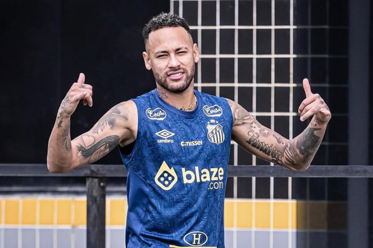 Neymar prepara volta aos gramados após polêmica