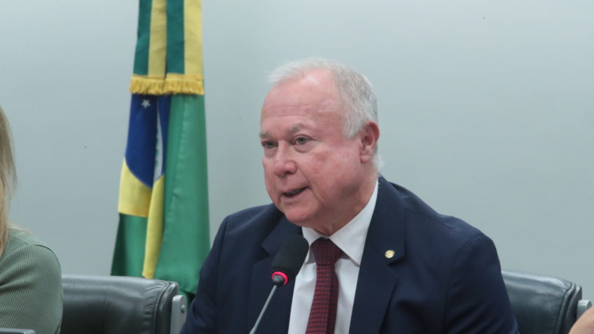 Paulo Azi, do União Brasil, é eleito presidente da CCJ da Câmara