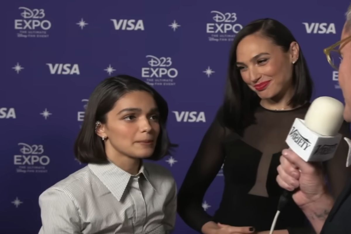 Desentendimentos? Gal Gadot e Rachel Zegler posam juntas