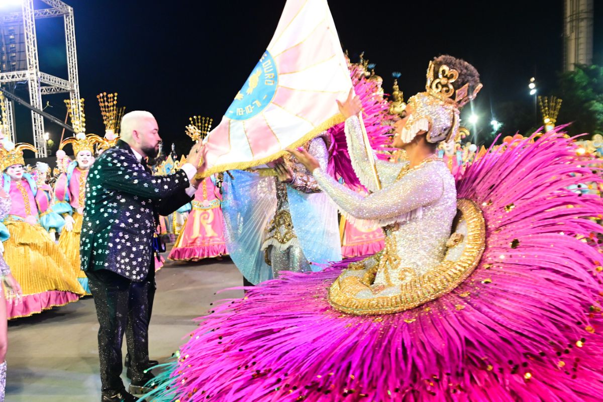 Rosas de Ouro é campeã no Carnaval de São Paulo 2025