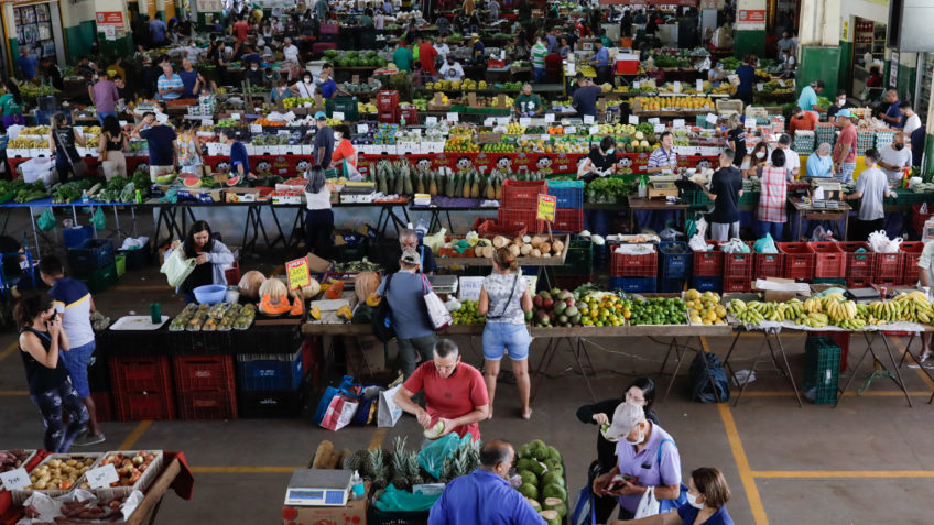 Mercado espera inflação anualizada de 5,06% em fevereiro