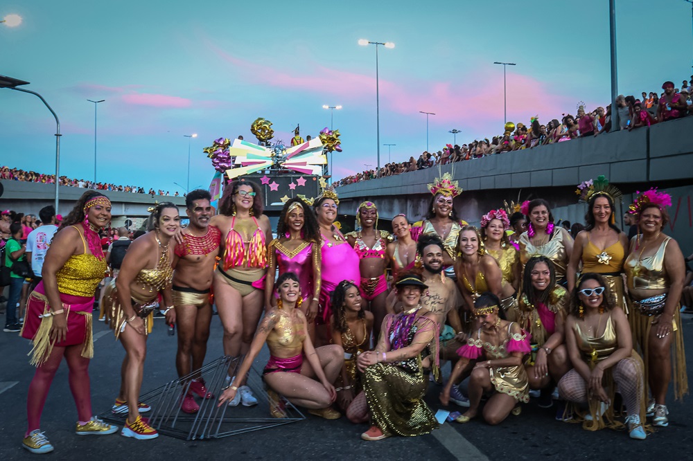 O Carnaval passa; o que você posta, não