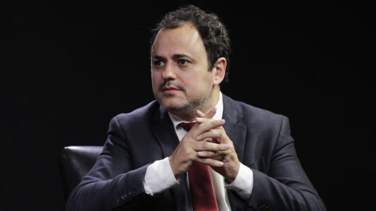 CCJ vota recurso de Glauber Braga