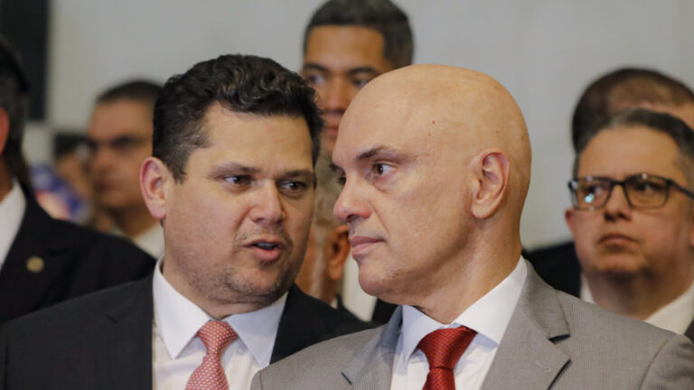 Cúpula do Congresso articula projeto para aliviar penas do 8 de Janeiro