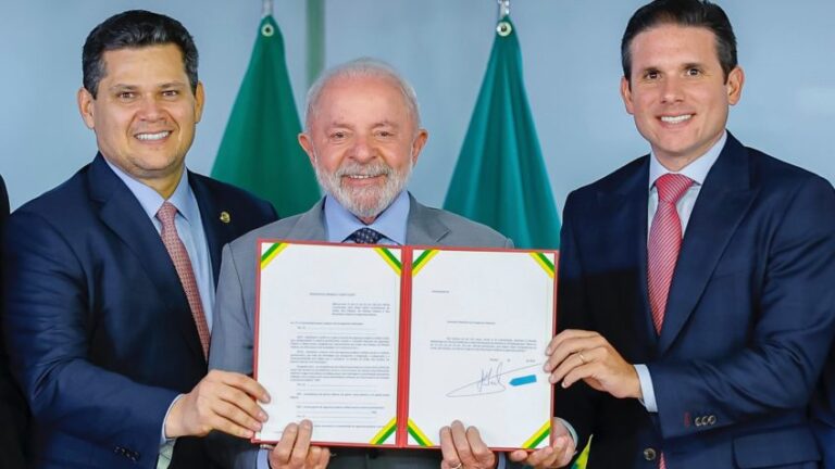 Crime organizado virou multinacional de ilícitos, diz Lula