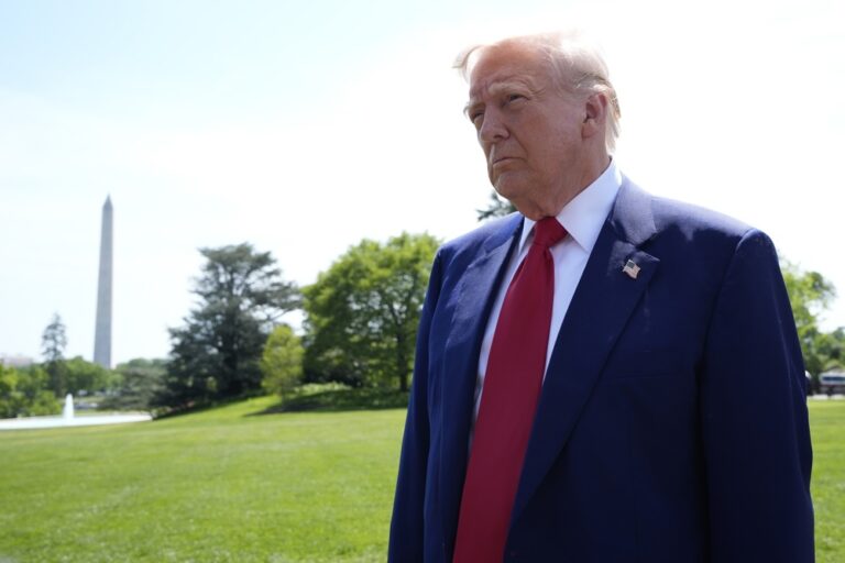 Trump assina ordem executiva para evitar efeito cumulativo de tarifas sobre automóveis e peças