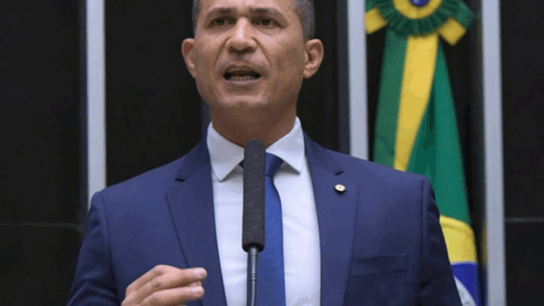 Deputado contesta permanência de Lupi após desvios no INSS