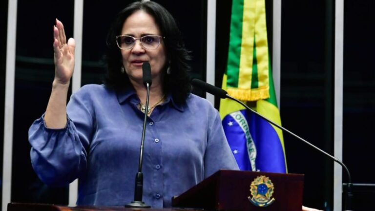 Damares pede impeachment de Lupi após fraudes do INSS